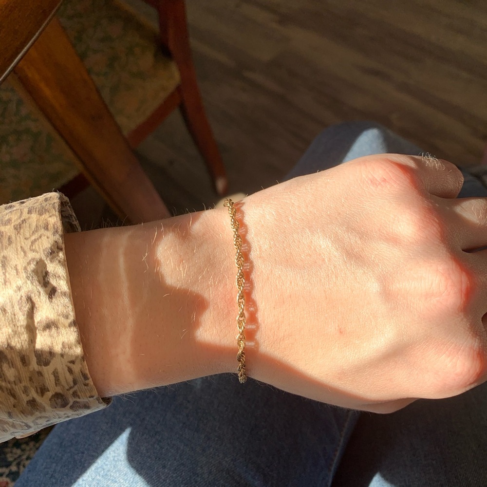 10K Solid Yellow Gold Twist Bracelet - Picture 3 of 6